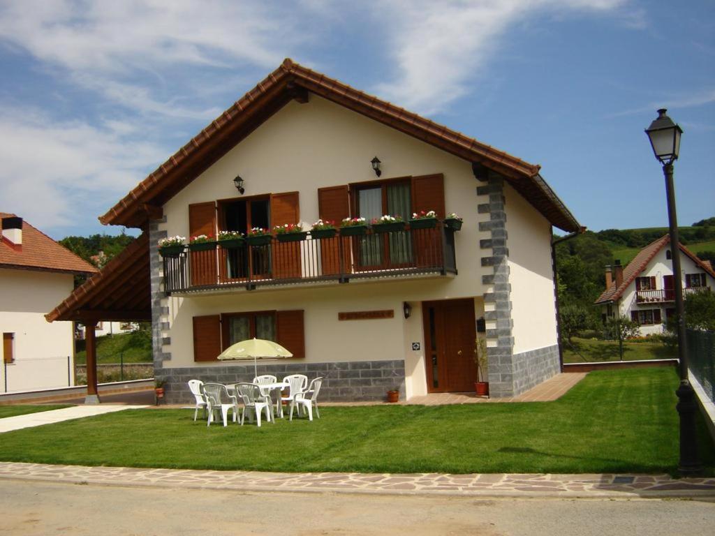 Casa Rural Irugoienea Espinal-Auzperri エクステリア 写真